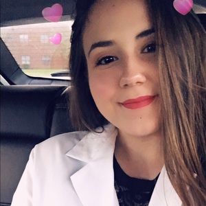 Meet your Posher, Savannah